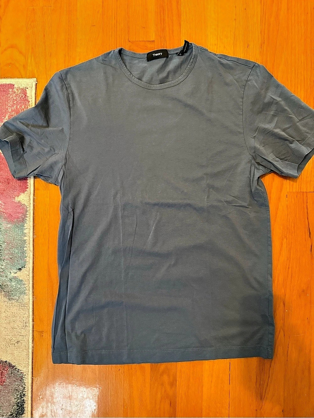 Theory Short Sleeve Tee in Gray Size Medium